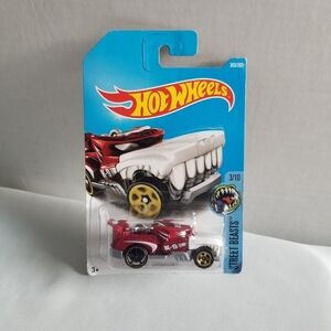 2015 Street Beast " Hotweiler" Red and White Hot Wheel Vechicle.New